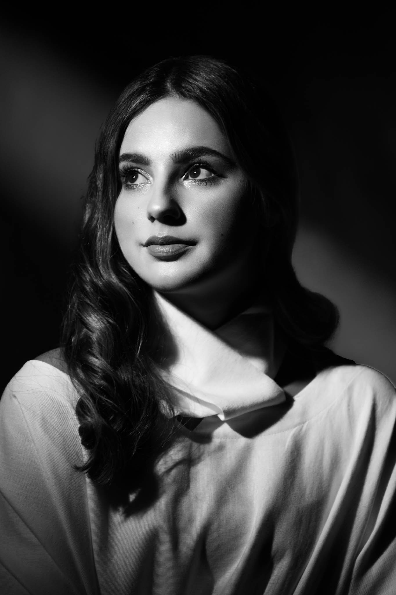 Makeup in Continuous Lights
